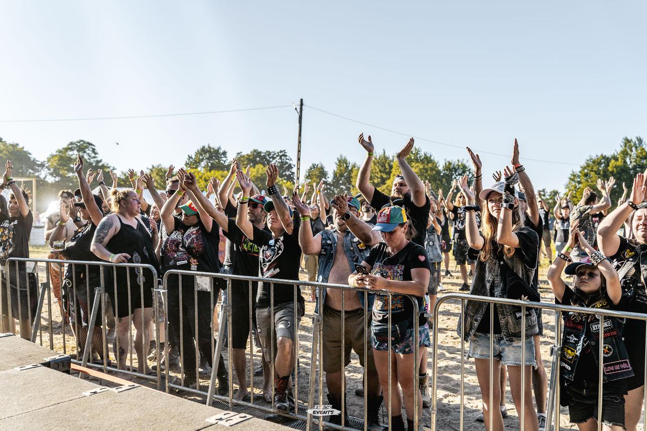 Publika na Zakręć Śmigłem Fest