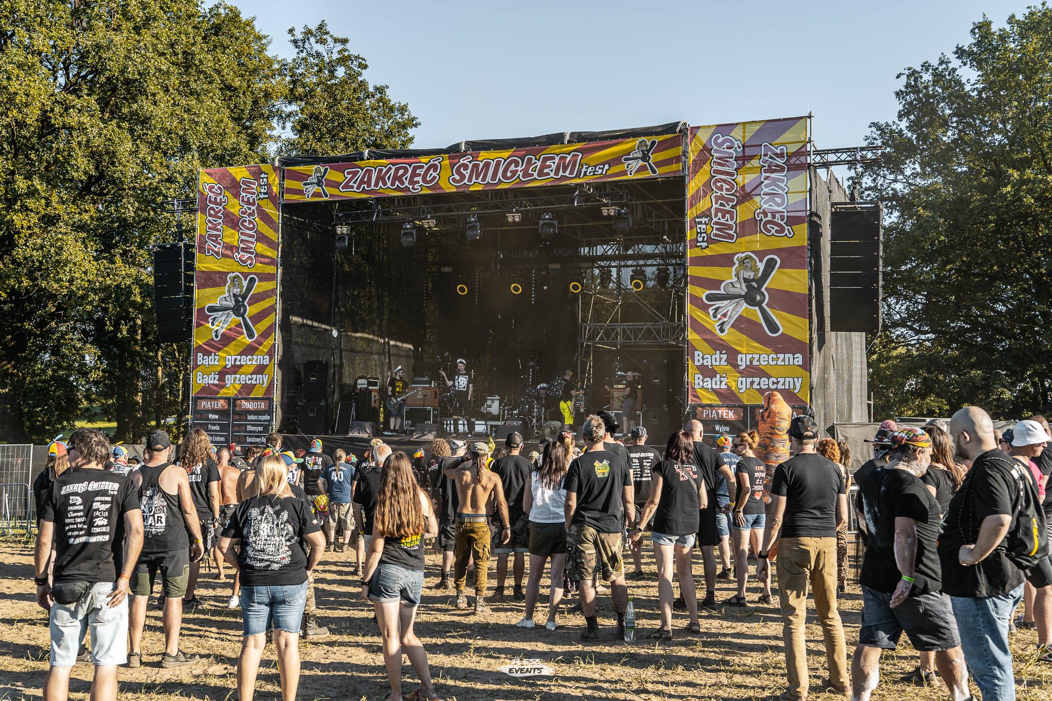 Publika na Zakręć Śmigłem Fest