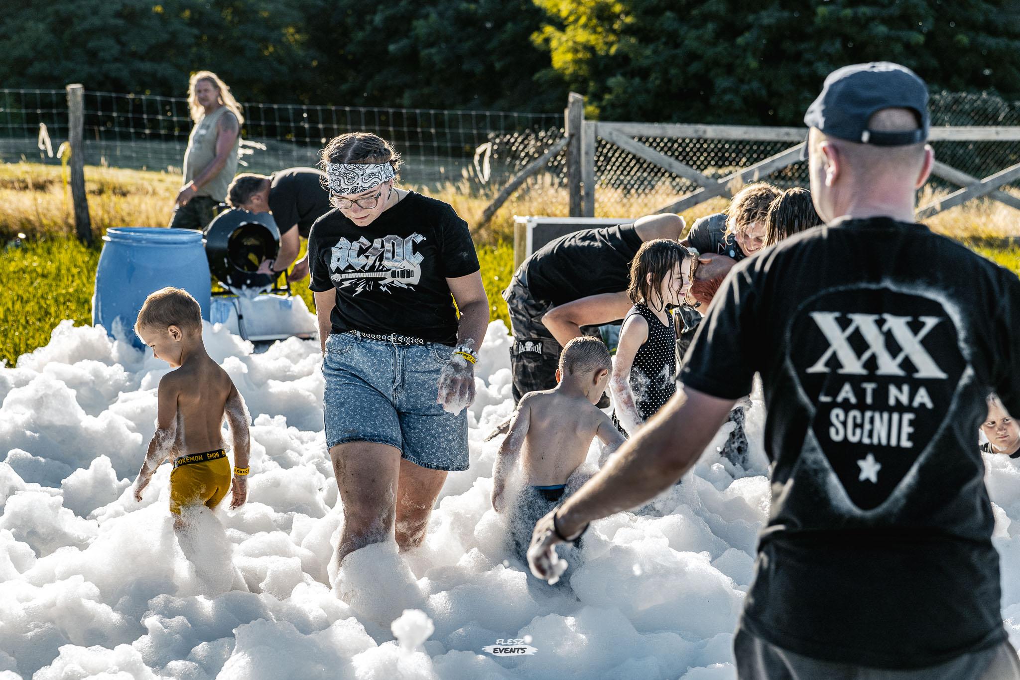 Publika na Zakręć Śmigłem Fest