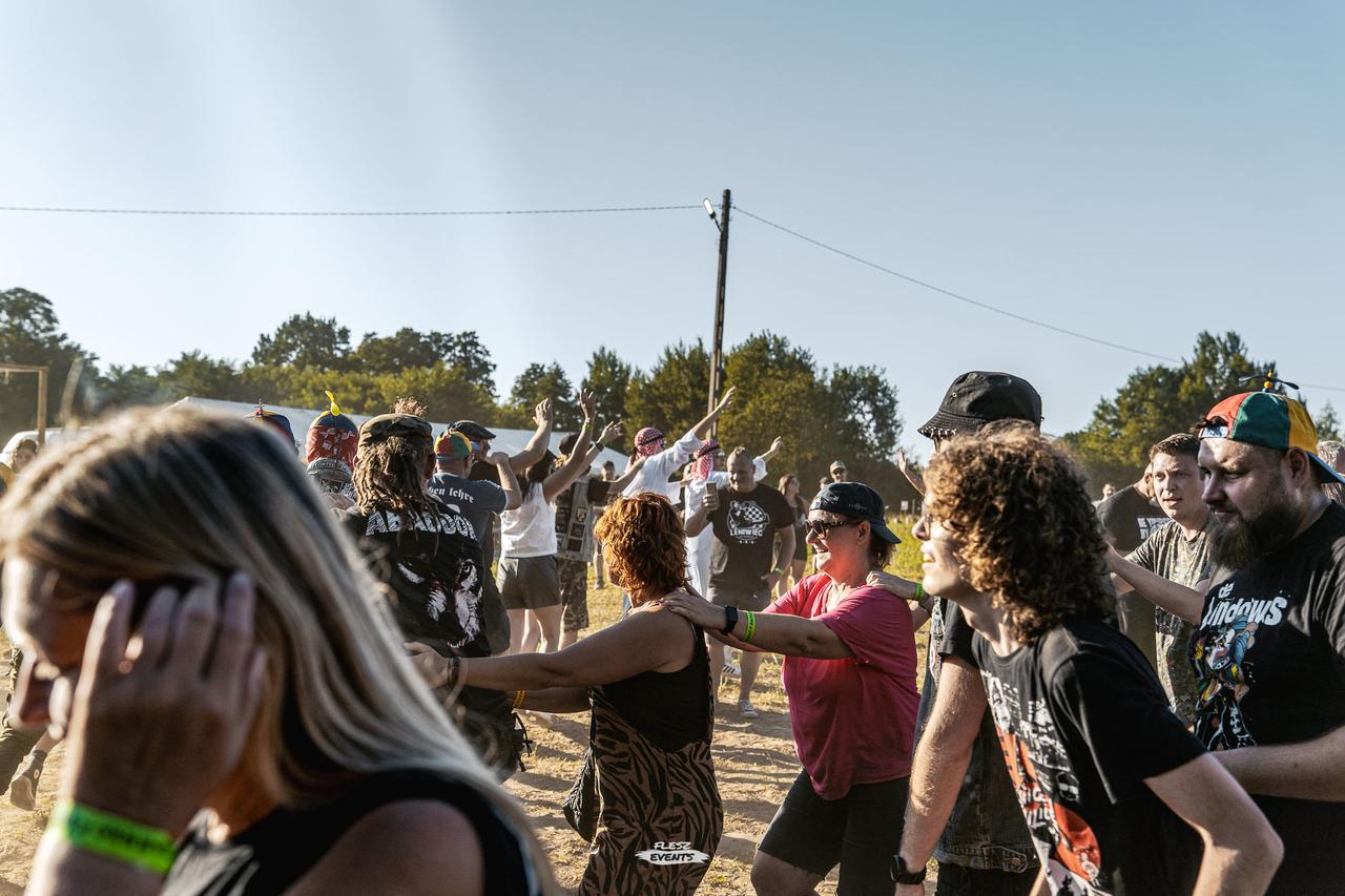Publika na Zakręć Śmigłem Fest