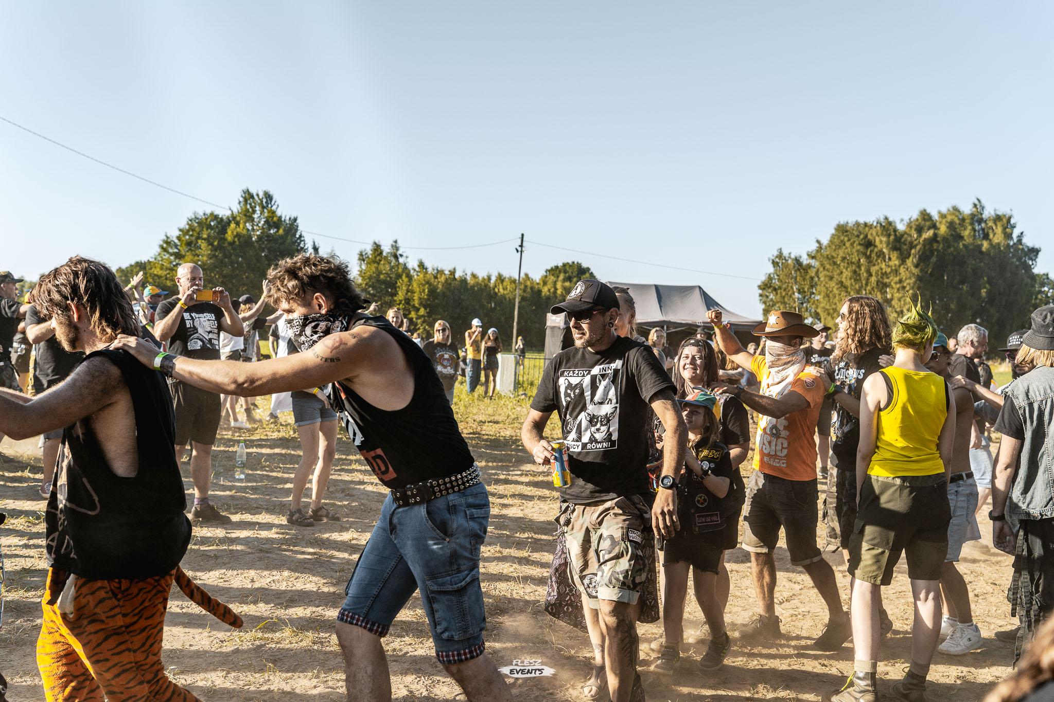 Publika na Zakręć Śmigłem Fest