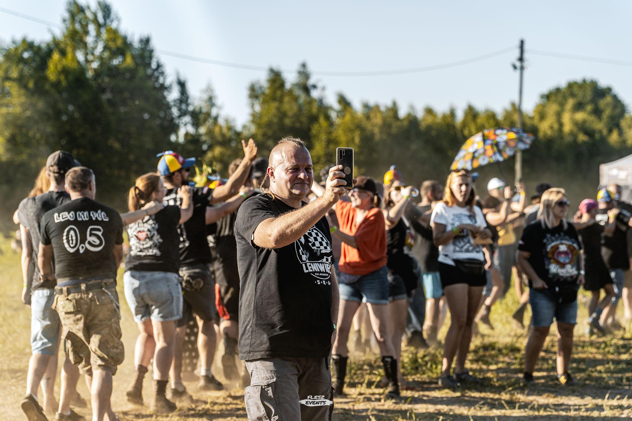 Publika na Zakręć Śmigłem Fest
