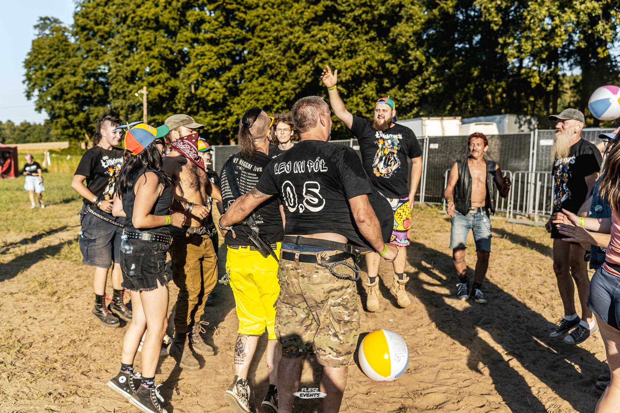 Publika na Zakręć Śmigłem Fest