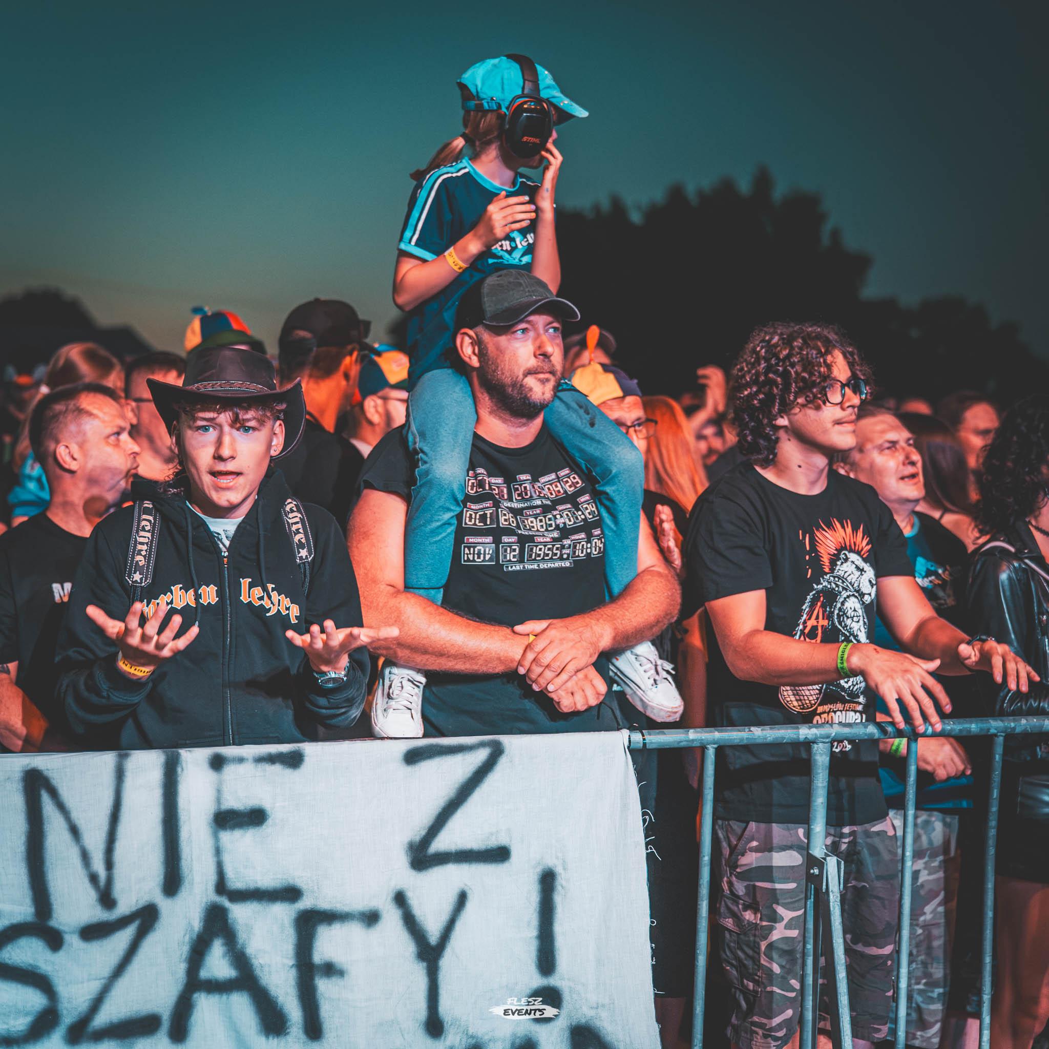 Publika na Zakręć Śmigłem Fest