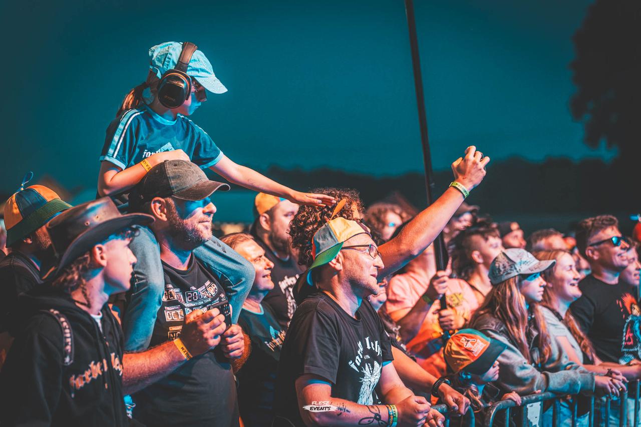 Publika na Zakręć Śmigłem Fest