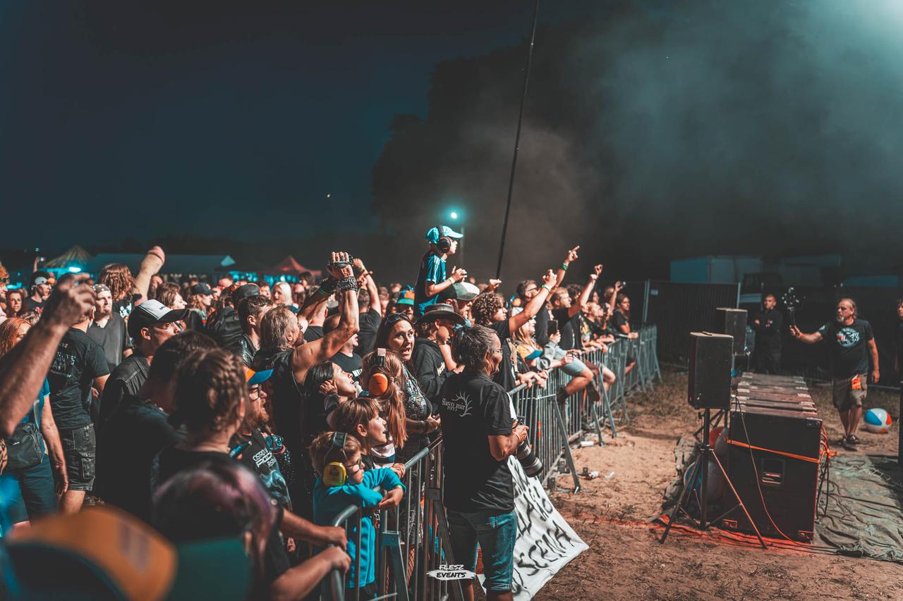 Publika na Zakręć Śmigłem Fest