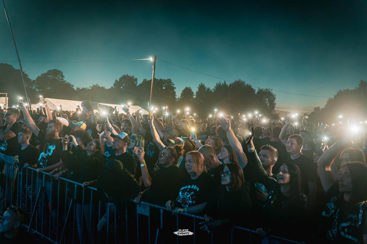 Publika na Zakręć Śmigłem Fest
