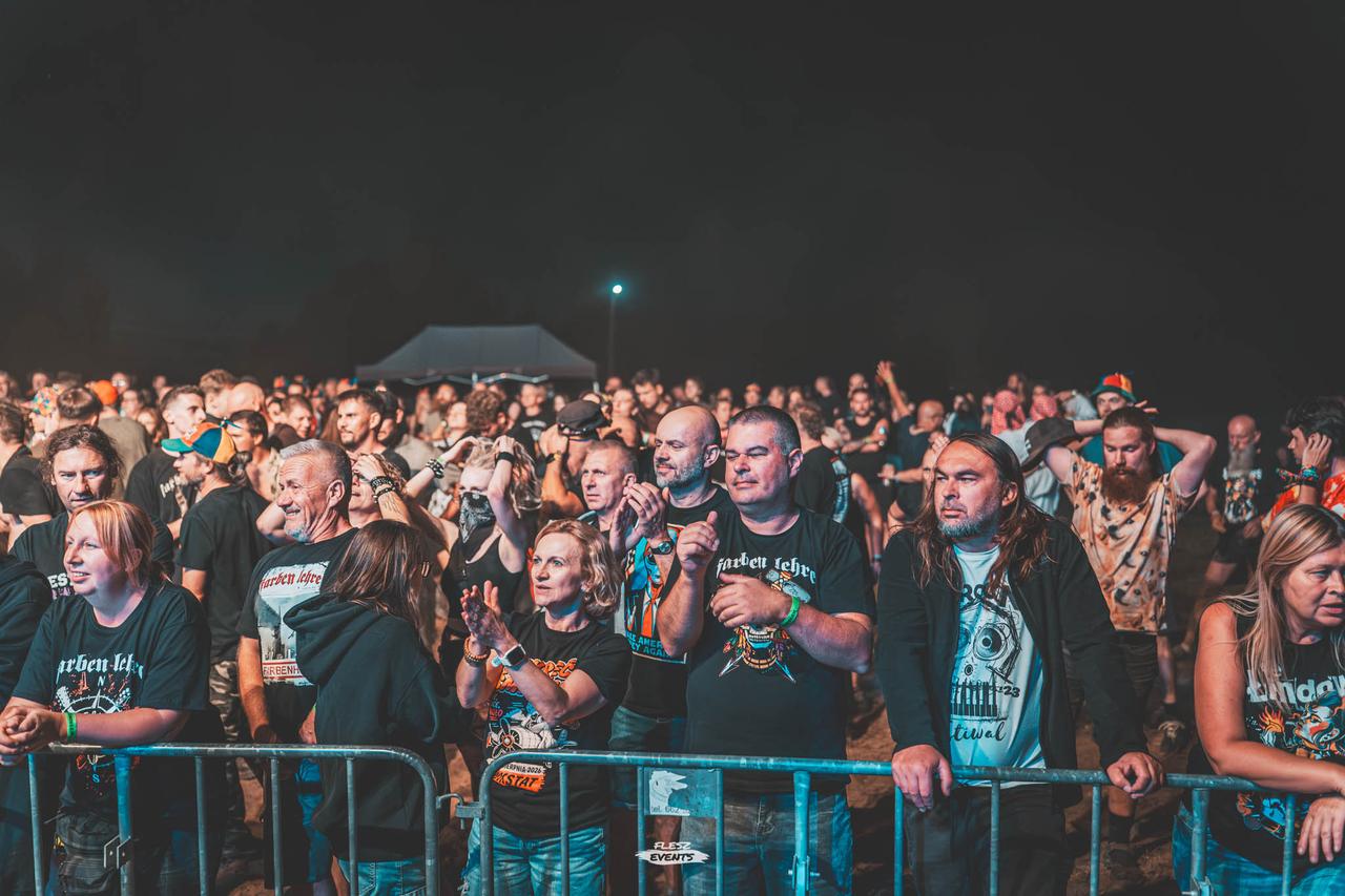 Publika na Zakręć Śmigłem Fest