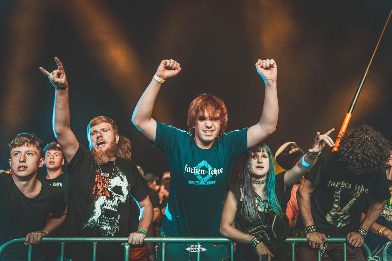 Publika na Zakręć Śmigłem Fest