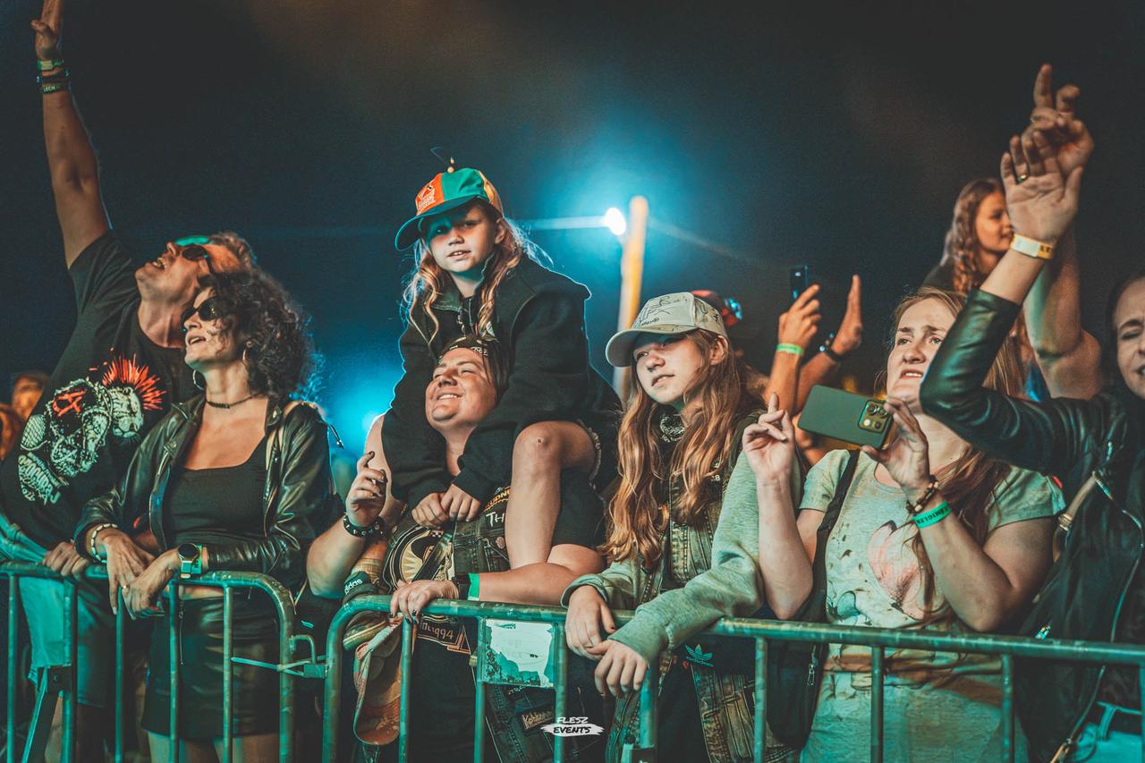 Publika na Zakręć Śmigłem Fest