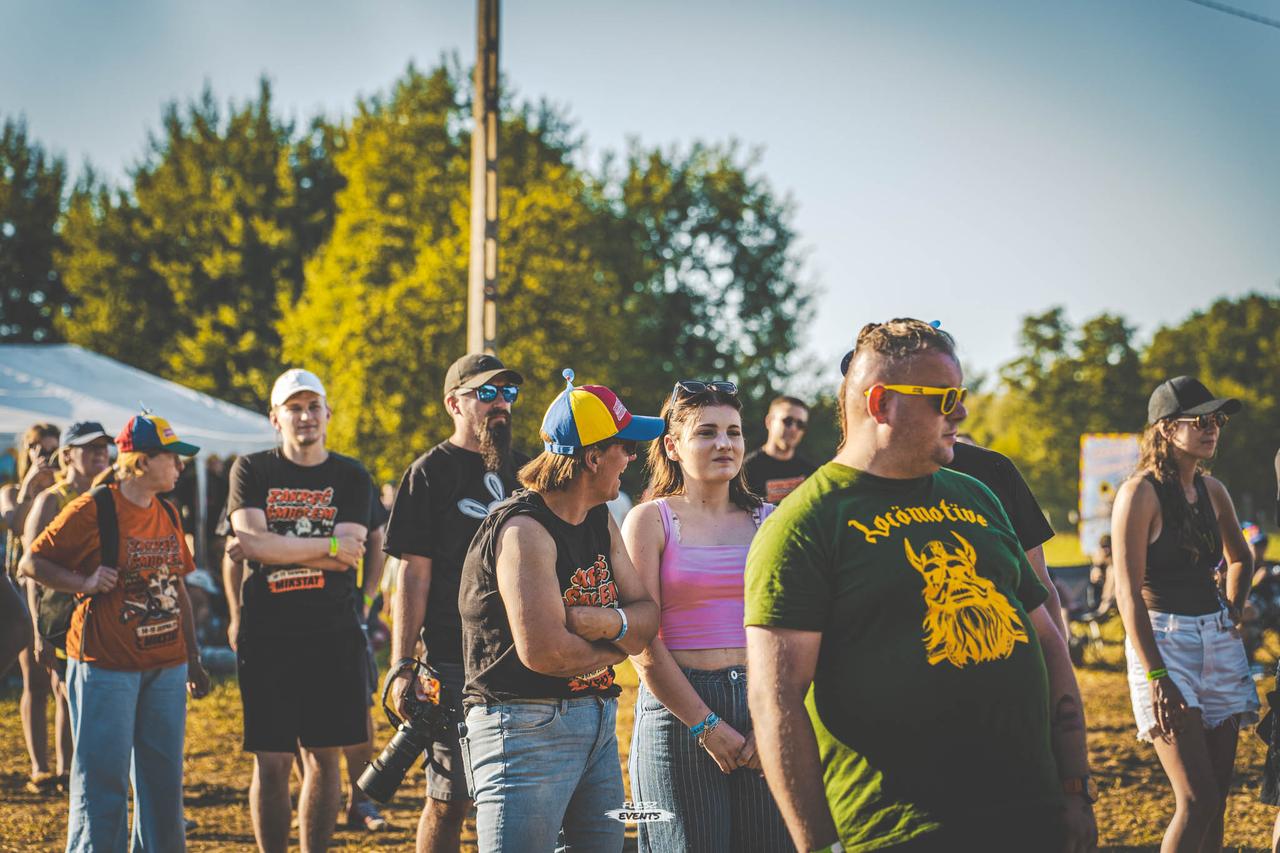 Publika na Zakręć Śmigłem Fest