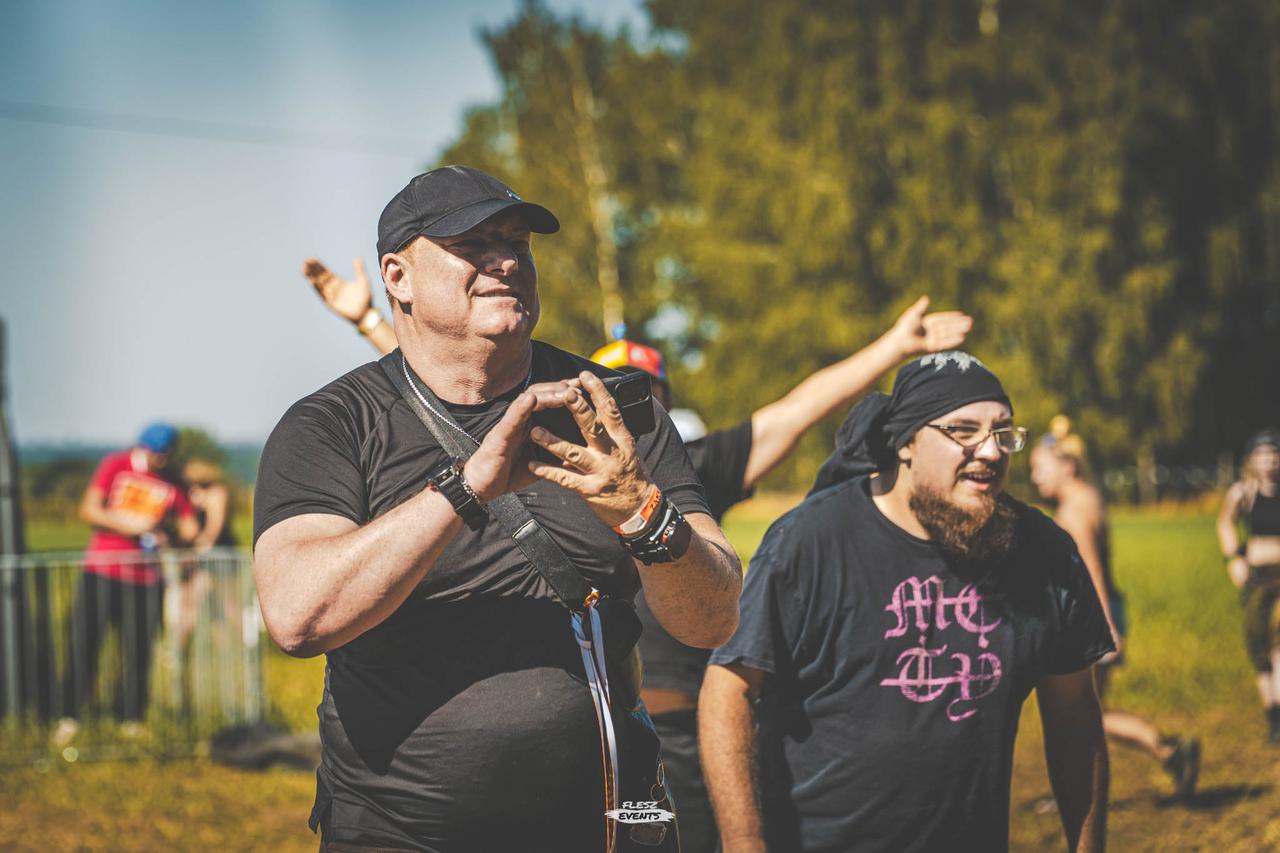 Publika na Zakręć Śmigłem Fest