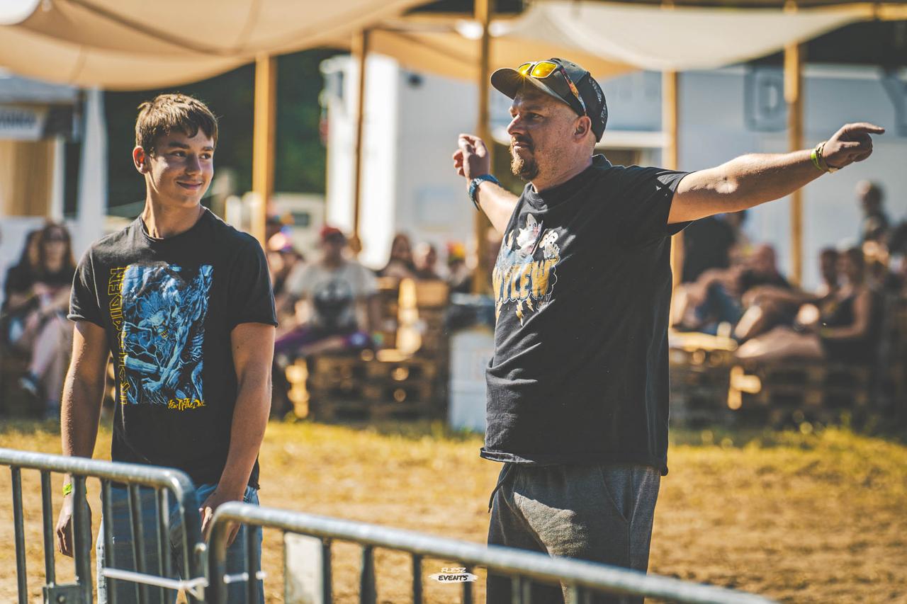 Publika na Zakręć Śmigłem Fest