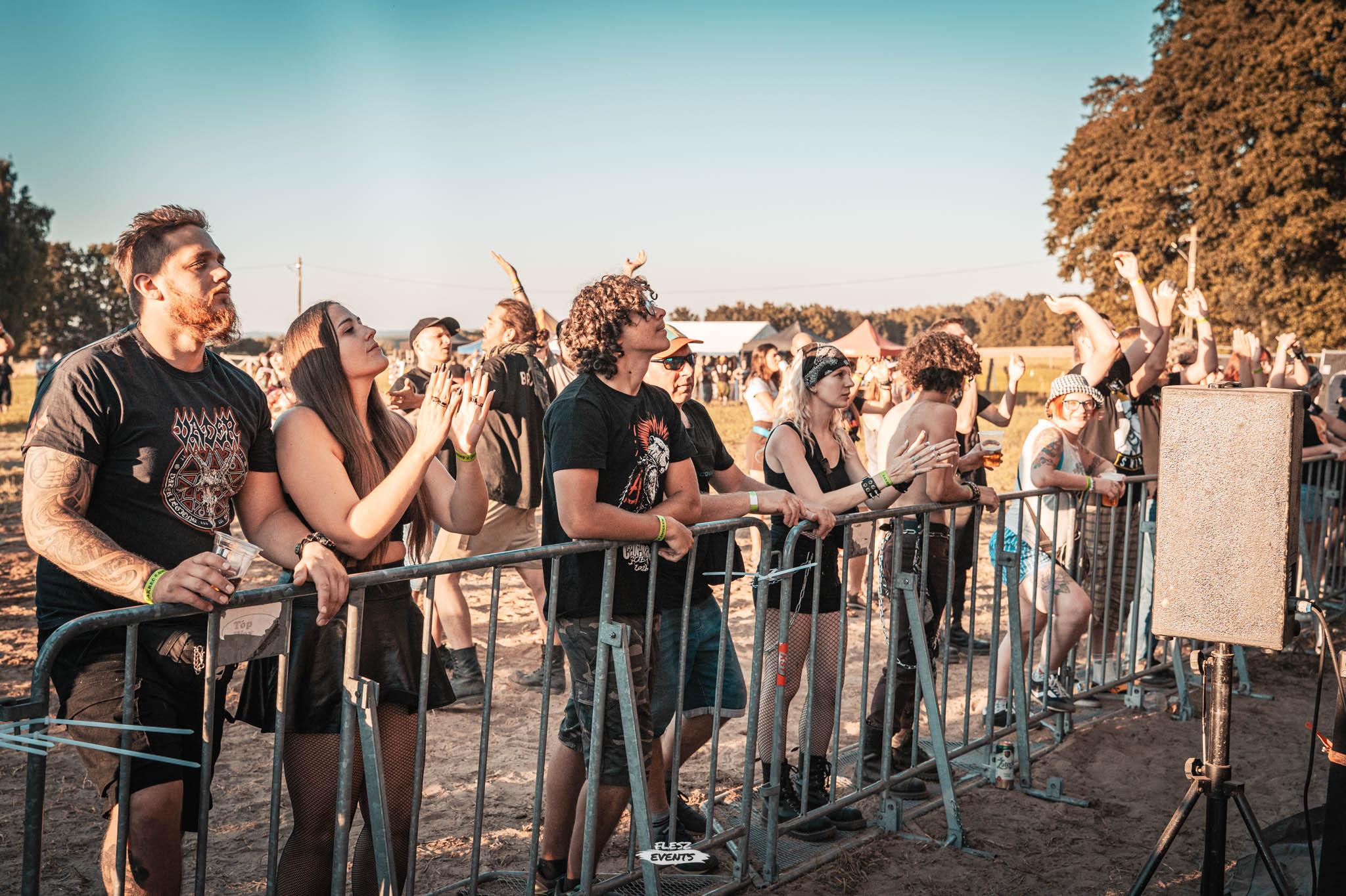 Publika na Zakręć Śmigłem Fest