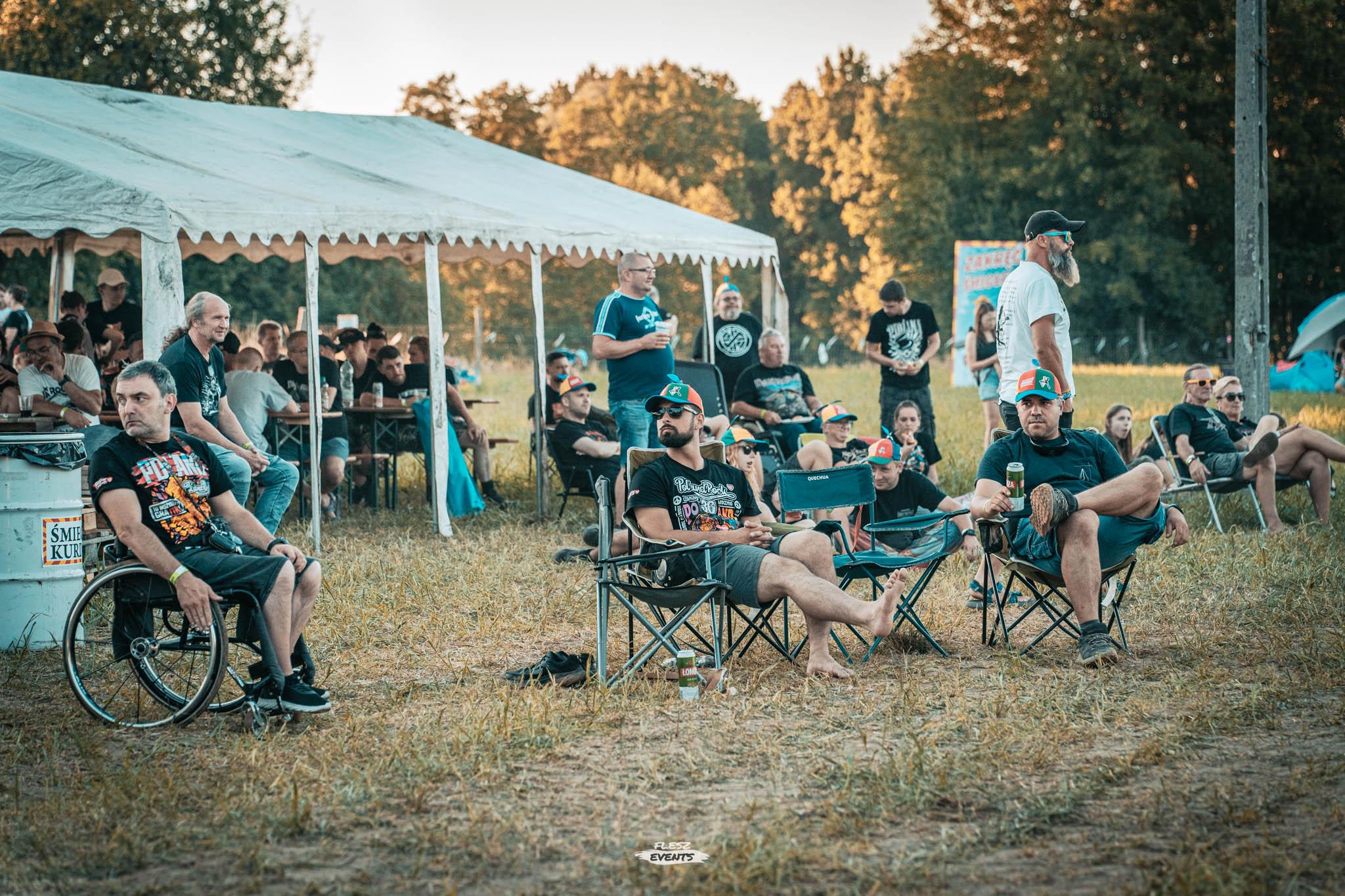 Publika na Zakręć Śmigłem Fest