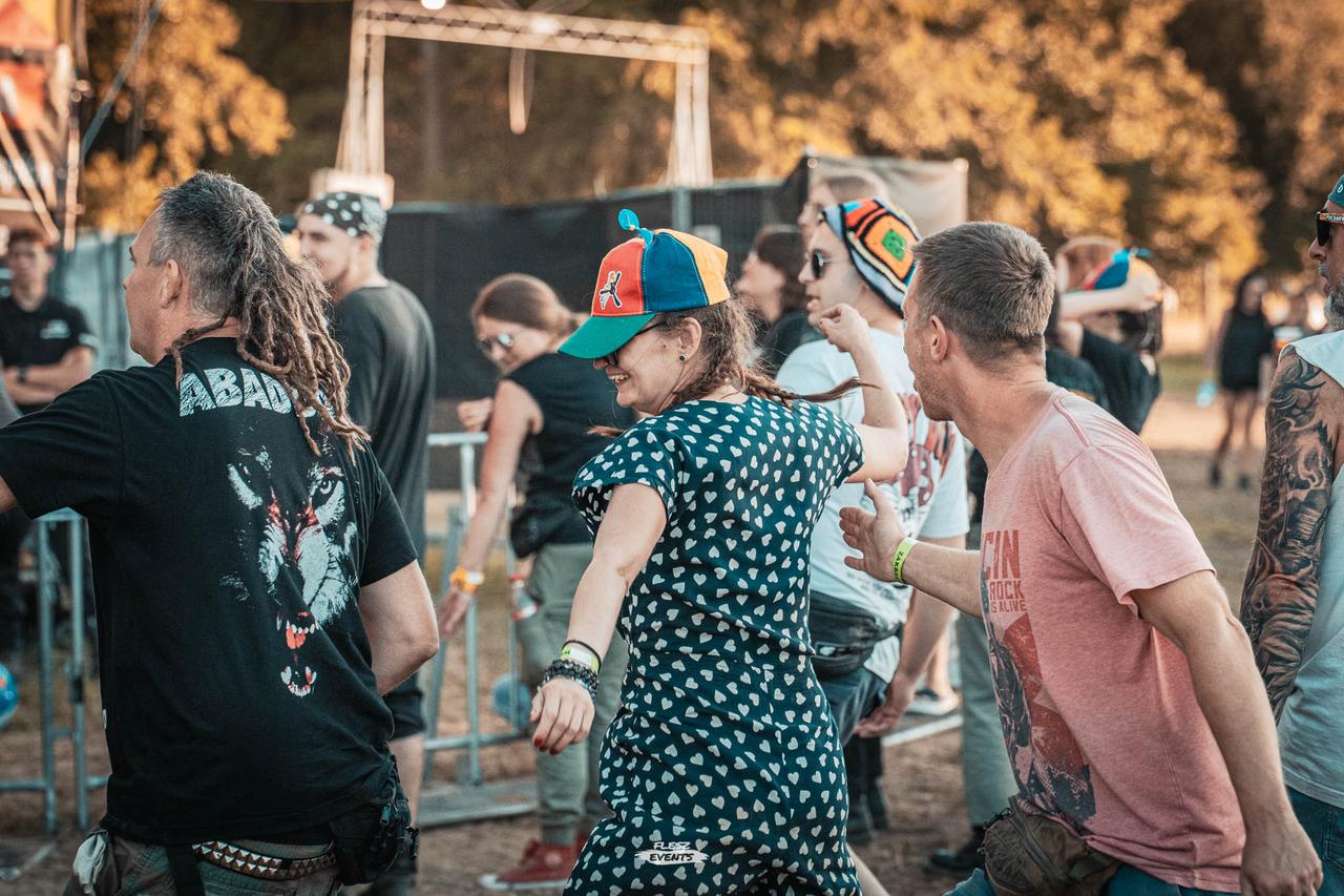 Publika na Zakręć Śmigłem Fest