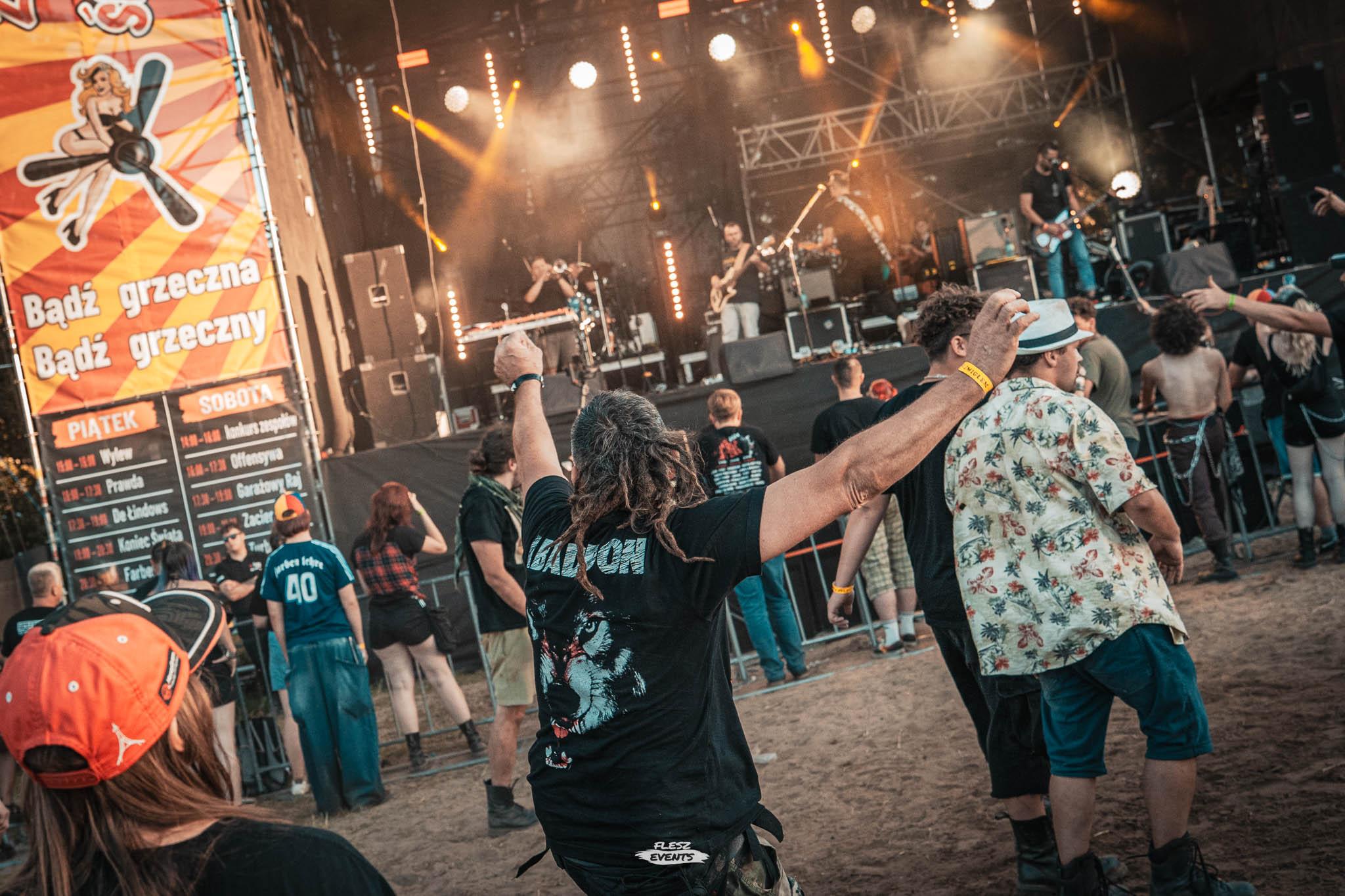 Publika na Zakręć Śmigłem Fest