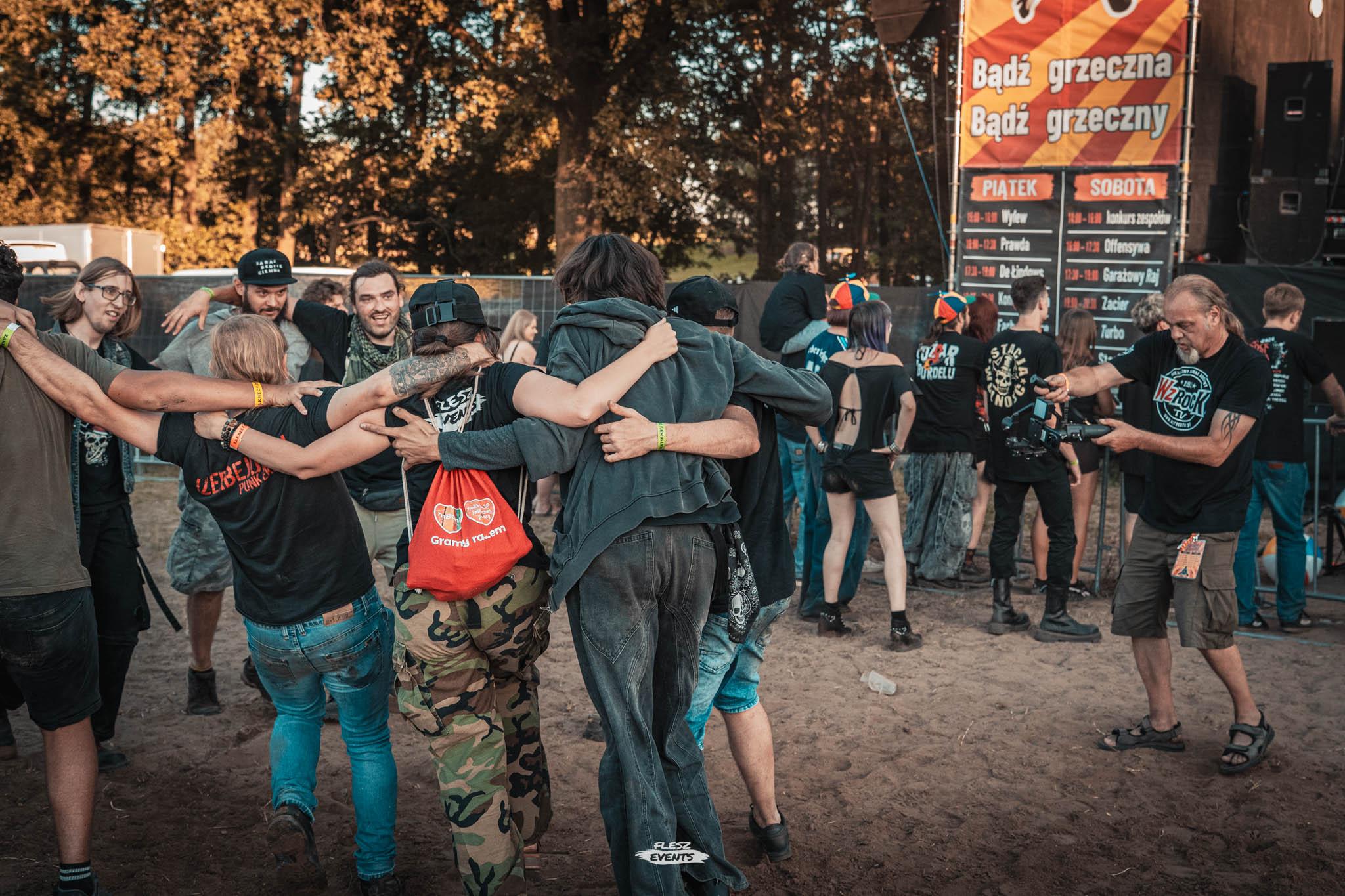 Publika na Zakręć Śmigłem Fest