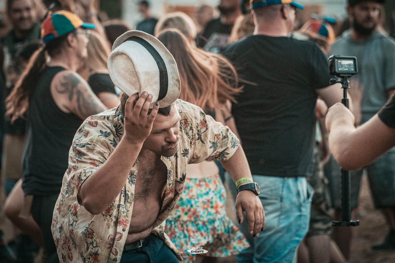 Publika na Zakręć Śmigłem Fest