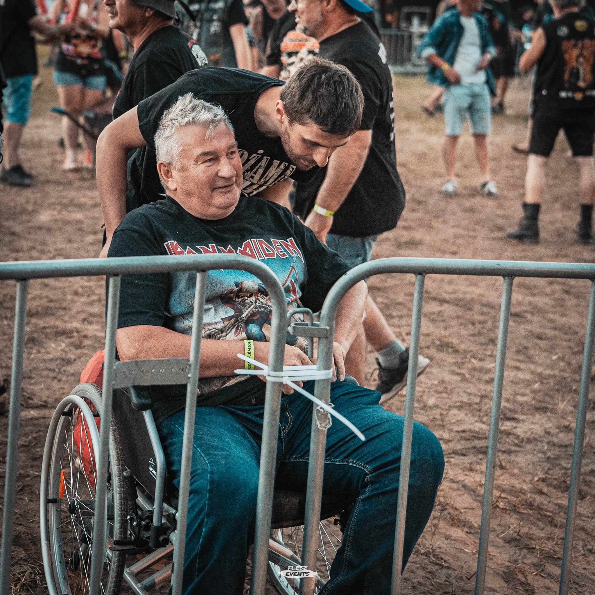 Publika na Zakręć Śmigłem Fest