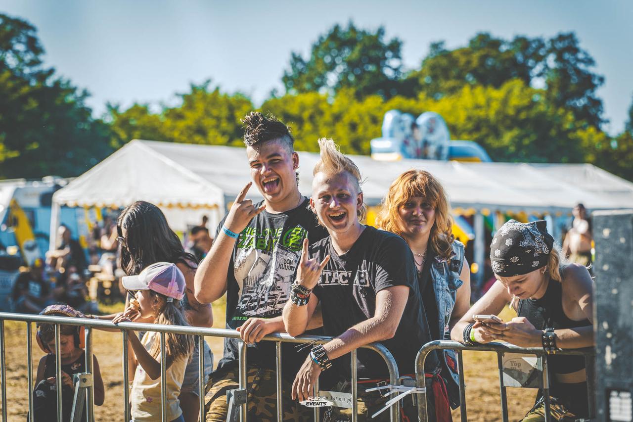 Publika na Zakręć Śmigłem Fest