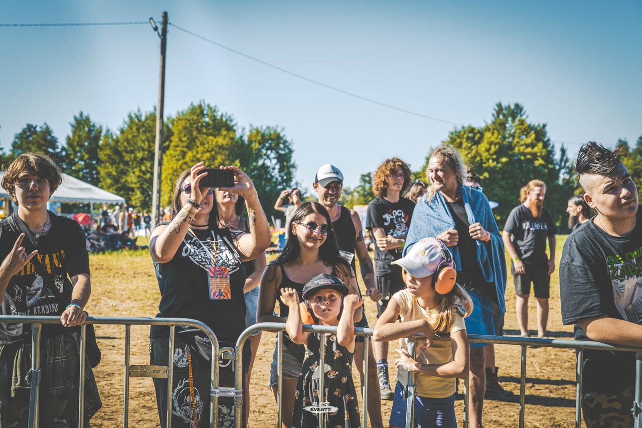 Publika na Zakręć Śmigłem Fest
