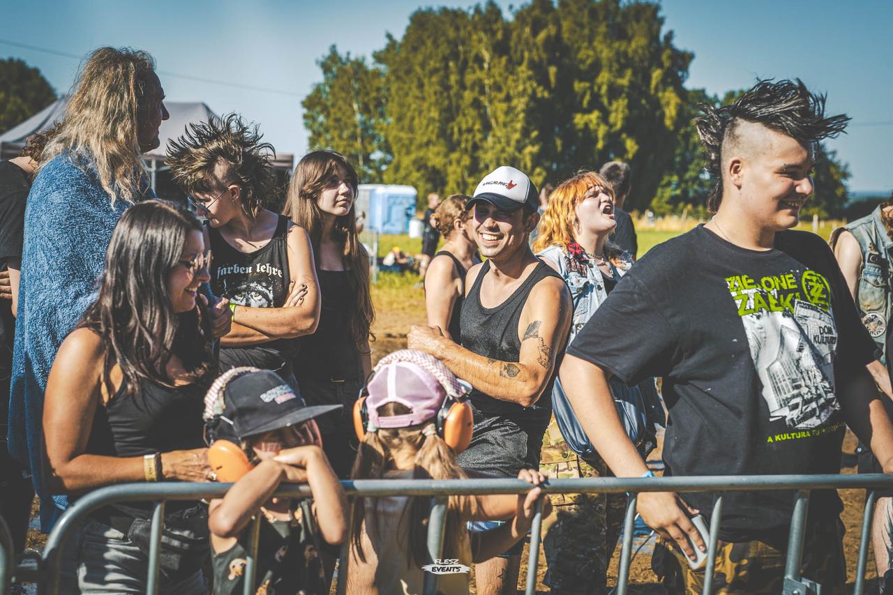 Publika na Zakręć Śmigłem Fest