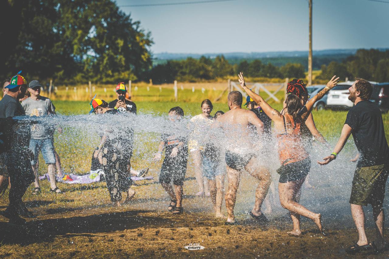Publika na Zakręć Śmigłem Fest