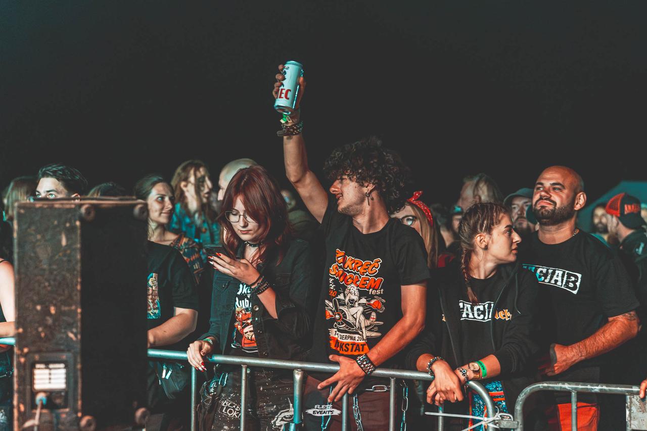 Publika na Zakręć Śmigłem Fest