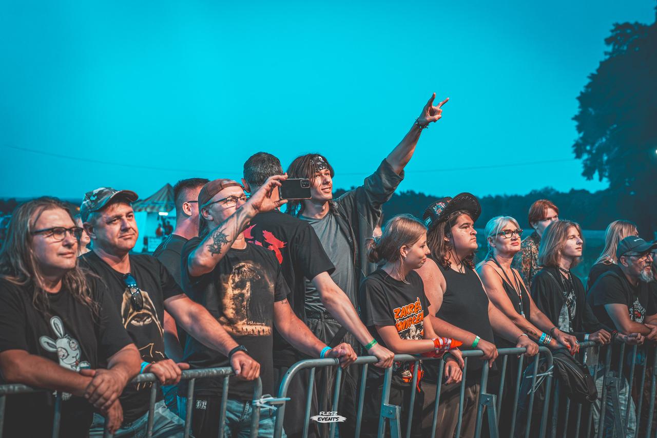 Publika na Zakręć Śmigłem Fest