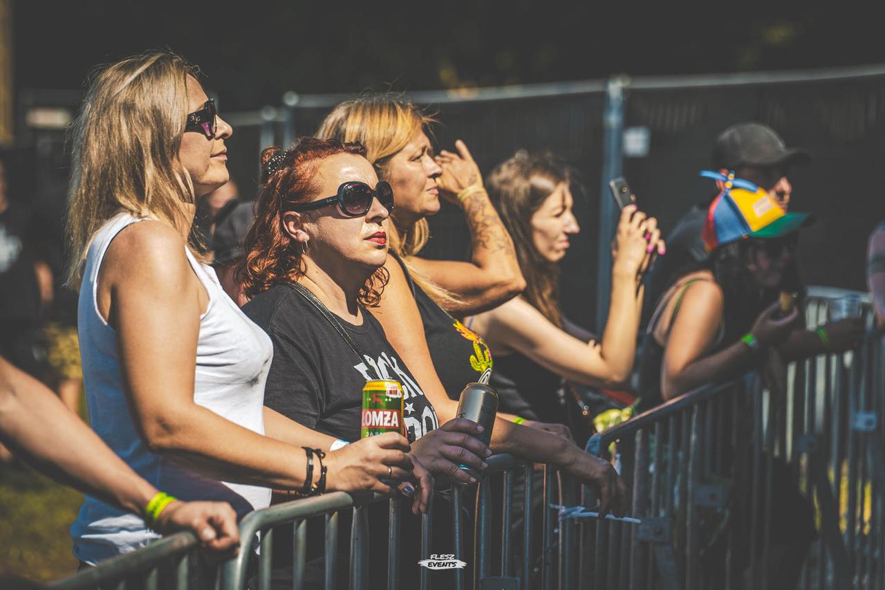 Publika na Zakręć Śmigłem Fest