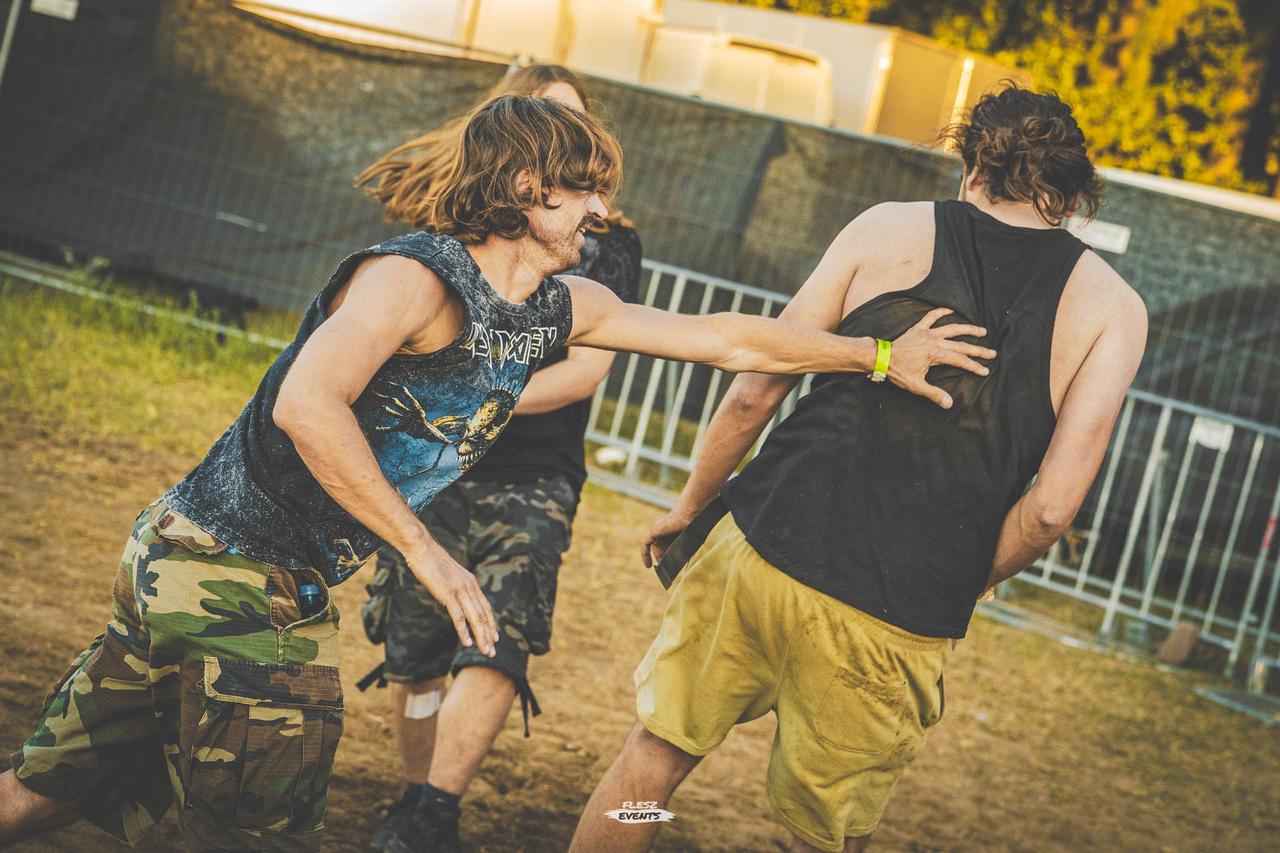 Publika na Zakręć Śmigłem Fest