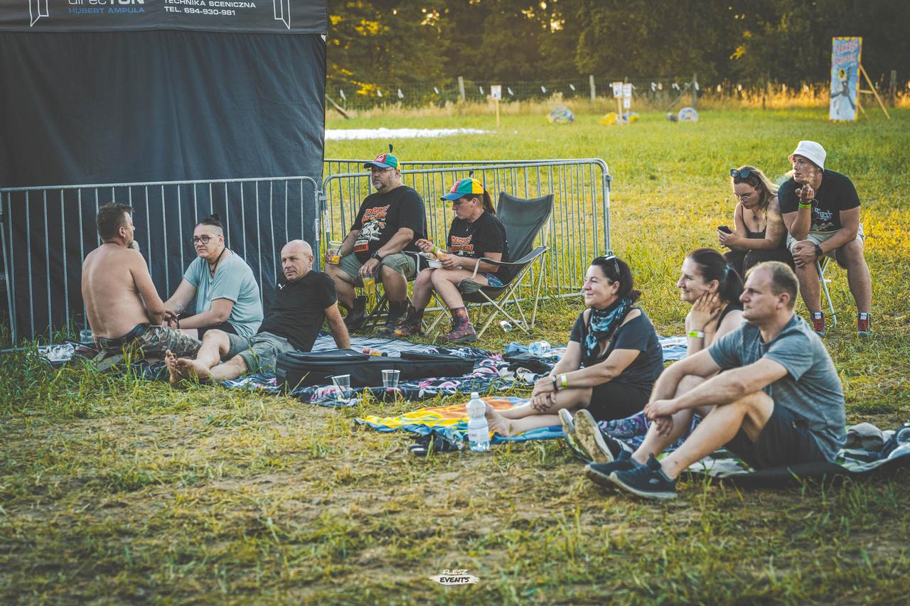 Publika na Zakręć Śmigłem Fest