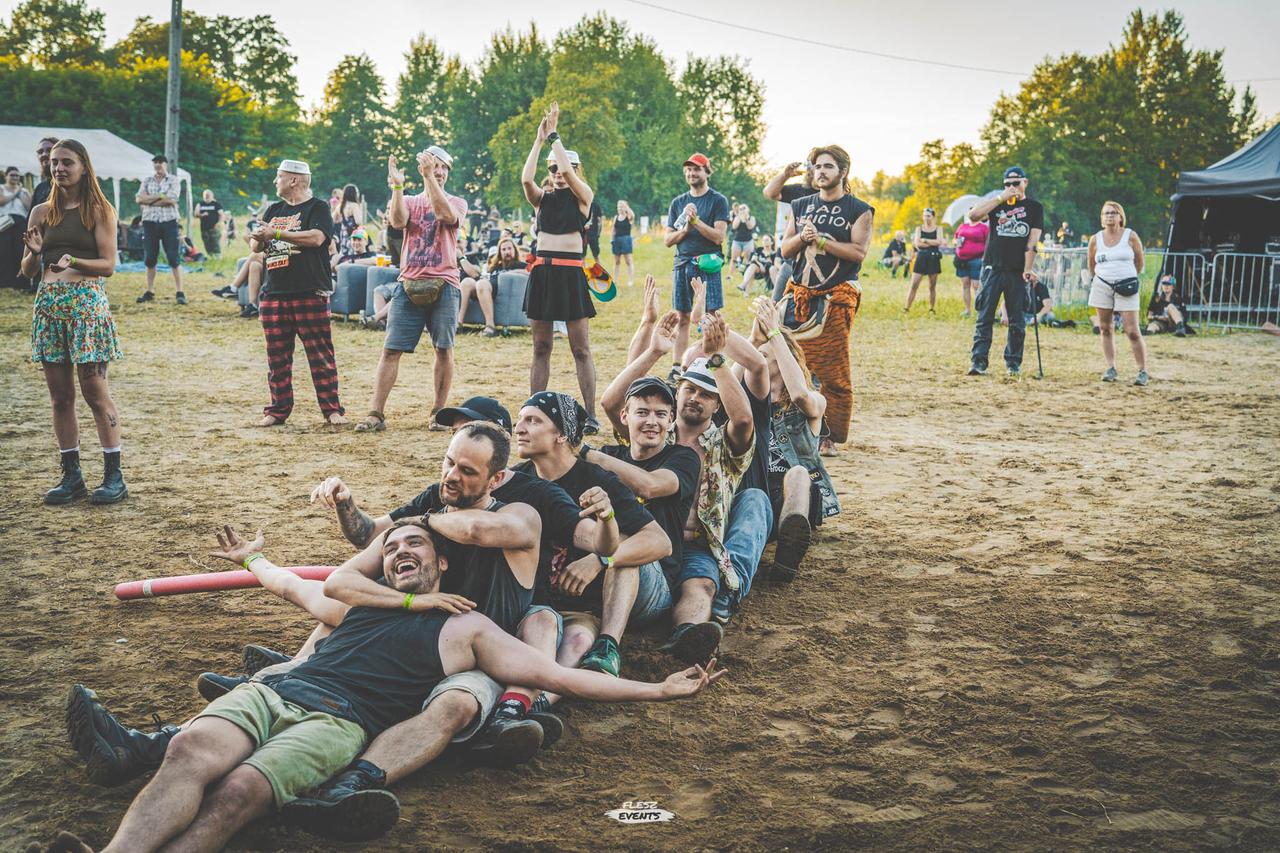 Publika na Zakręć Śmigłem Fest