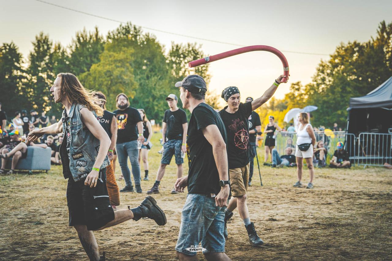 Publika na Zakręć Śmigłem Fest